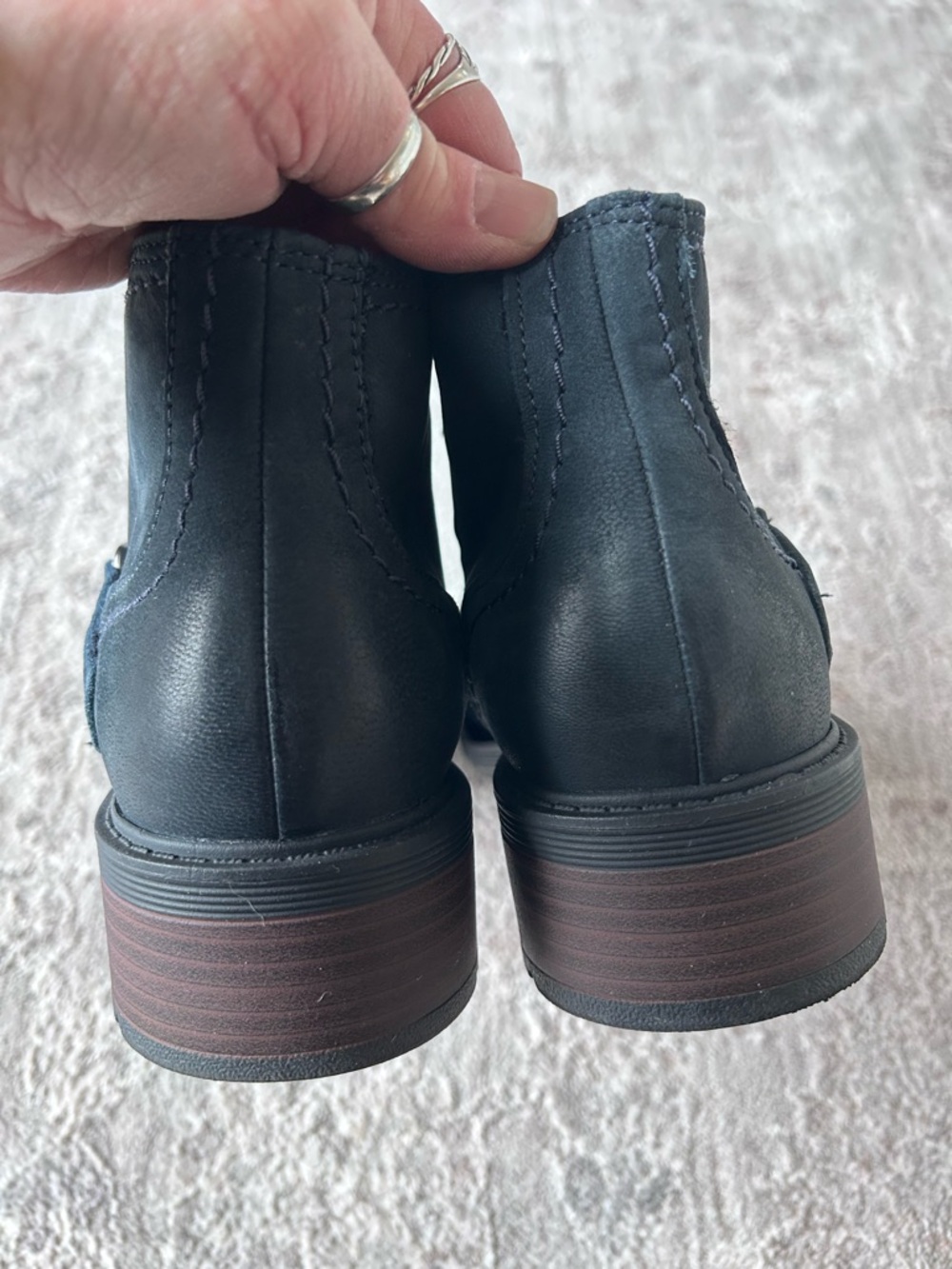 NWOB Clarks Collection Womens Sz 9W Hearth Clara Blue Nubuck 26181003 Ankle Boot - Picture 6 of 11
